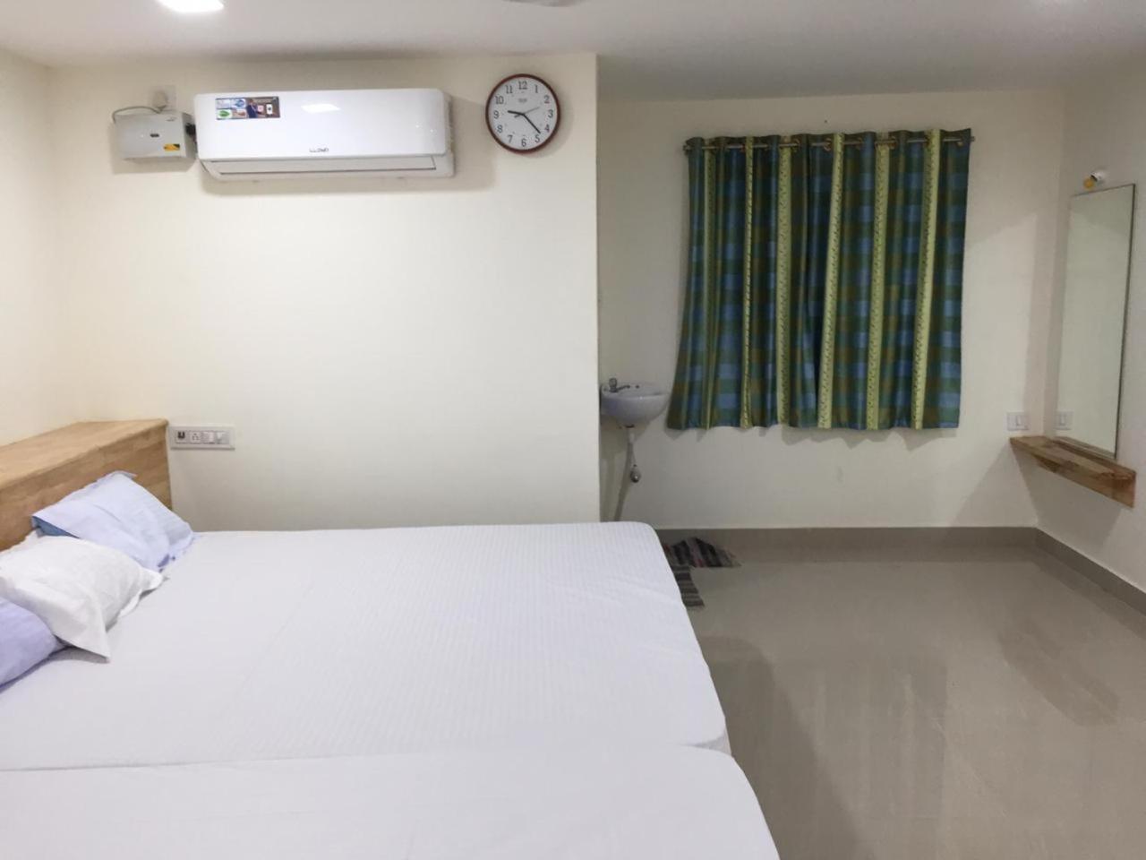 Aditi Rooms Tiruchirappalli Exterior photo